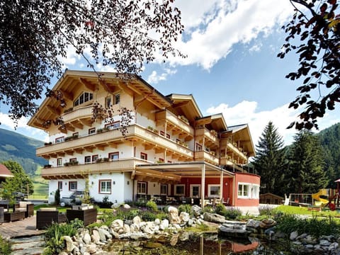 Swiss stone pine suite - Hotel Grundlhof House in Salzburgerland