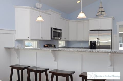 Kitchen bar & stools