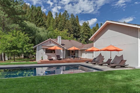 Year-round lush lawn area. 