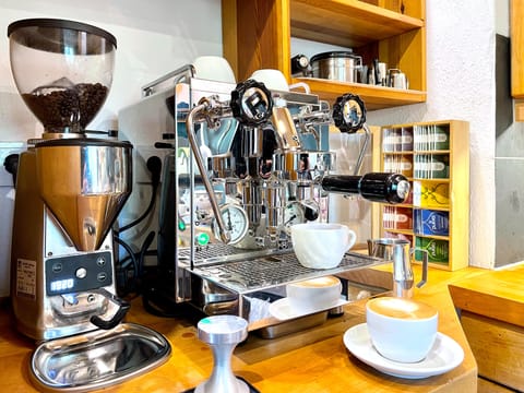 Barista coffee machine