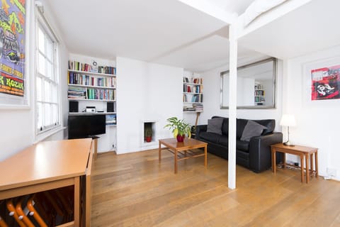 Cool and cozy Camden apartment