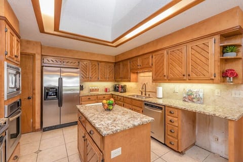 Well equipped kitchen