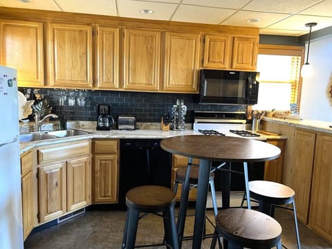 Kitchen has everything you need