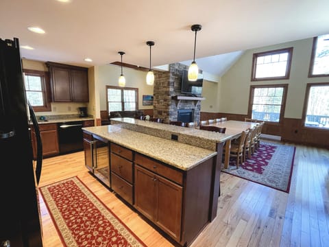 Fully stocked kitchen with wine and beer fridge