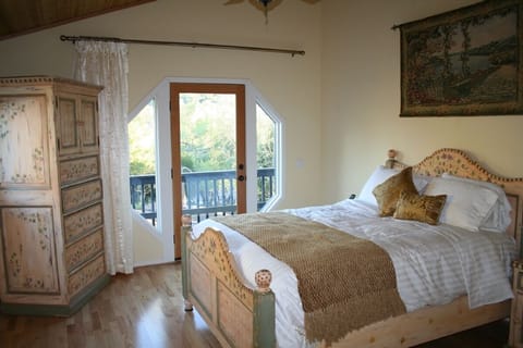 Luxury Bedding and down comforter