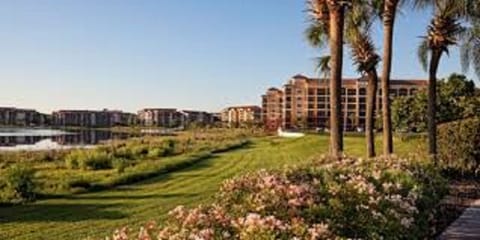 1 BDRM~ WESTGATE LAKES~ WATERPARK, NEAR SEAWORLD, SHUTTLES, POOLS, BOWLING &MORE Apartment in Doctor Phillips