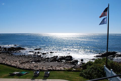 The house and pool are set directly on the ocean