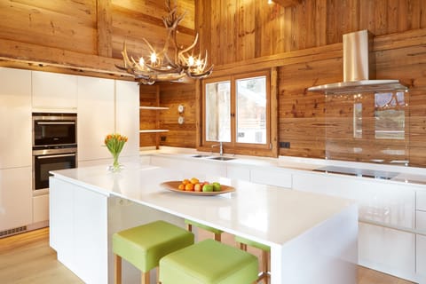 Kitchen - Chamonix Ski Chalet - Marmotte Mountain Zenith (1)