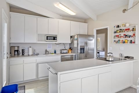 The kitchen is nicely equipped to prepare gourmet meals