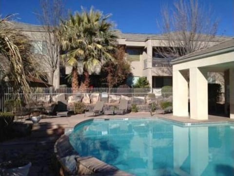 Indoor/Outdoor Swimming Pool