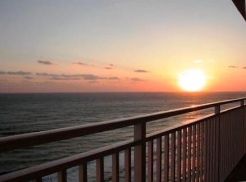 SUNSET FROM OUR 18TH FLOOR BALCONY AT SPLASH RESORT
