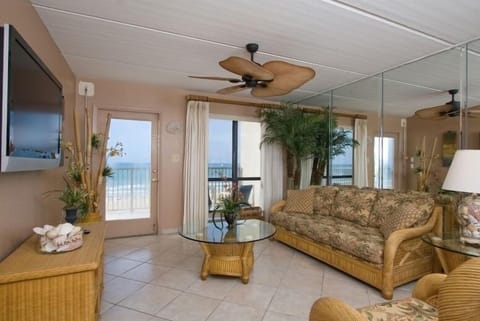 Living Room with Oceanview, Sleeper Sofa and 47' LCD TV, Xbox 360