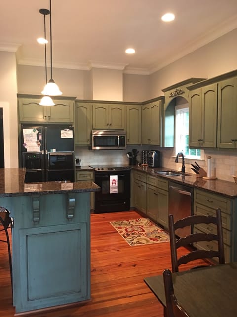 Kitchen with lots of storage, granite countertops 