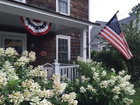 The cottage decorated for 4th of July
