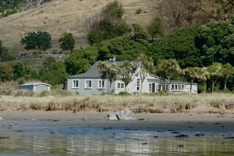 Waione Cottage, Mangakuri