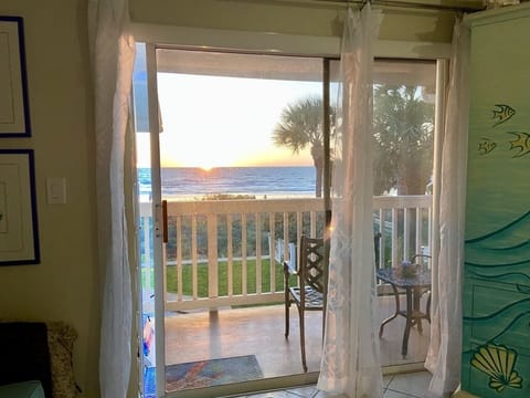 Sofa to sunset - 'Nice day!"
