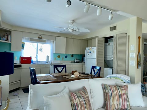 Pullout queen & raised kitchen with ICW view to the east, washer & dryer.