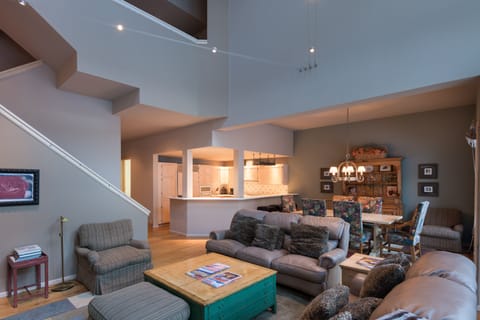 Livingroom, dining room and kitchen