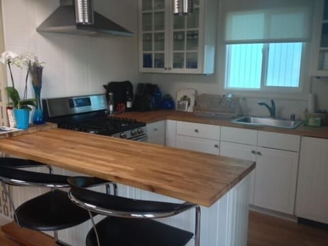 Stainless gas range.