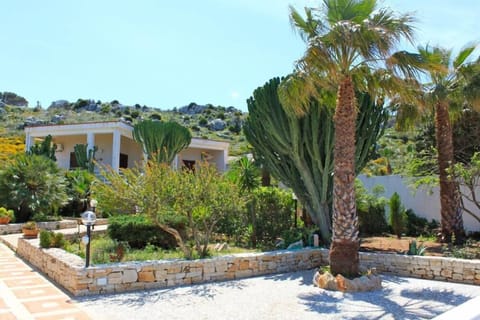 the villa with Parking