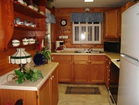 Well Stocked - Efficient Kitchen...I have Everything you'll need in my Kitchen!