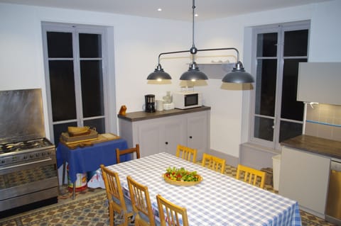 Kitchen with large oven 