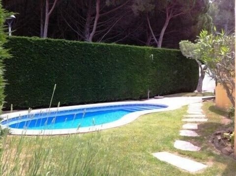 Pool and garden