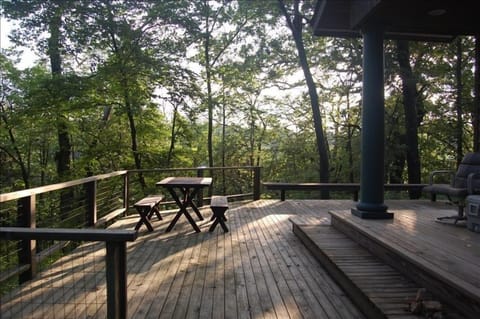 Huge Deck (now with additional patio furniture)