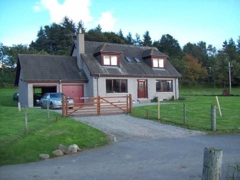 Clayhooter from the front