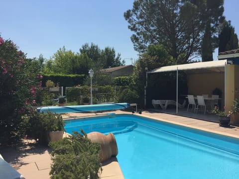 La Piscine, La Terrasse et le jardin Privatif clôturé
