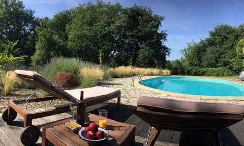 Large pool in 5 acre park