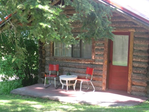 Street side entrance to the Love Shack!