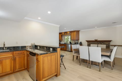dining room and wet bar