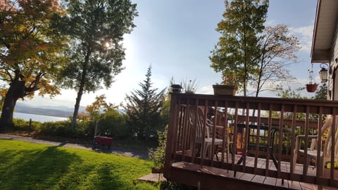 Golden Eagle's exquisite view to the west