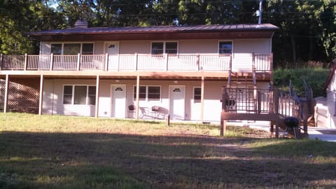 Close up 2 family house 