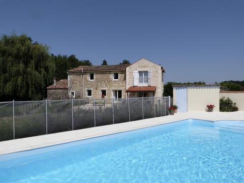 Welcome to Le Moulin de Beaumont with its private heated pool