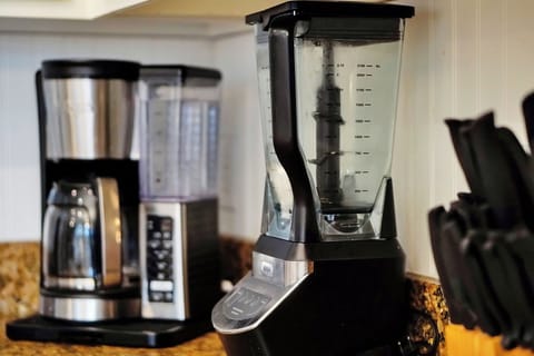 Fully equipped kitchen.