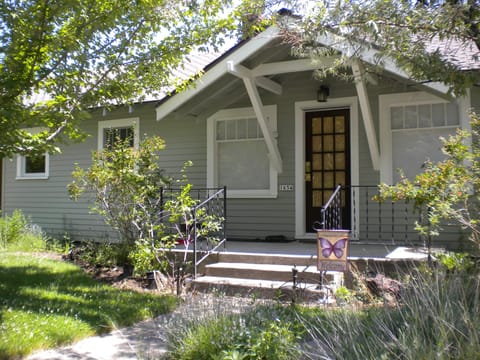 Westlake Cottage on a mid-summer day