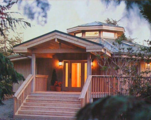 Seven Devil's
Beach Estate