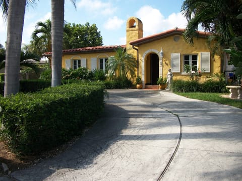 Circle Drive To Front Door