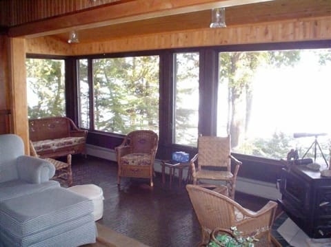 Sun porch area off living room
