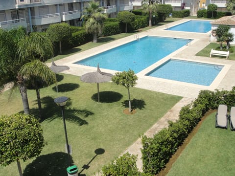 Pools & Gardens