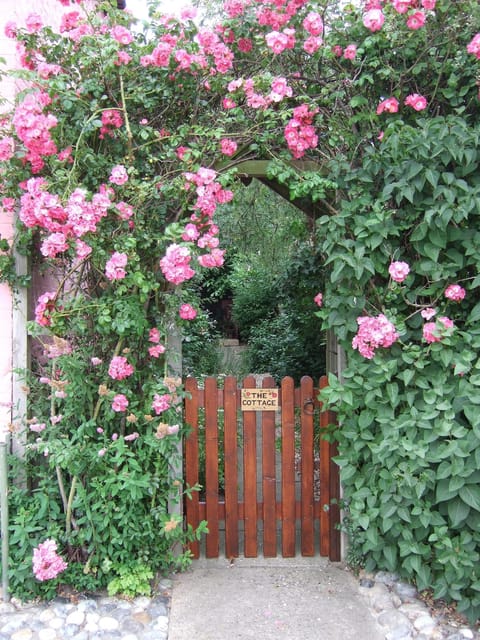 Approach to The Cottage from the road. Parking here too.