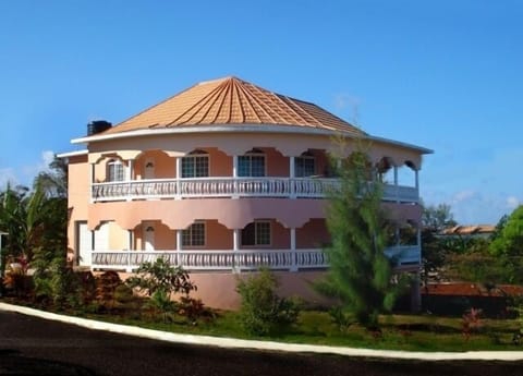 Rosecliff Villa
