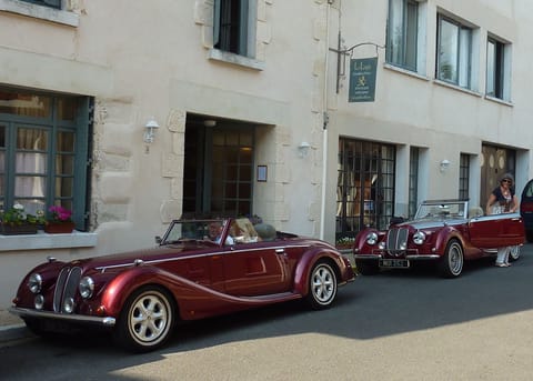 An ideal Group Stay for Enthusiasts of all persuasions. 