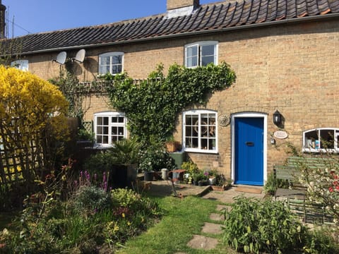Charming cosy cottage ideal for two