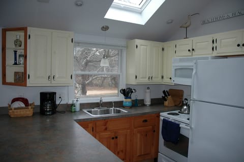 Bright and sunny modern kitchen