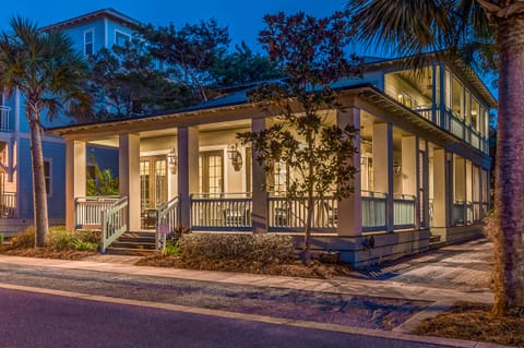 Welcome to
Seas the Moment!
108 Seacrest Beach Blvd 
Panama City Beach, FL