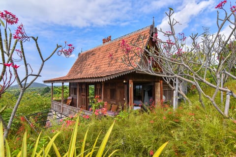 Romantic wooden house is part of the sumberkima hill retreat