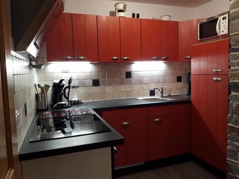 Kitchen area. Picture 17